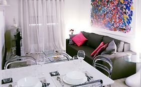 Beautiful Brand New Apartment Seaside